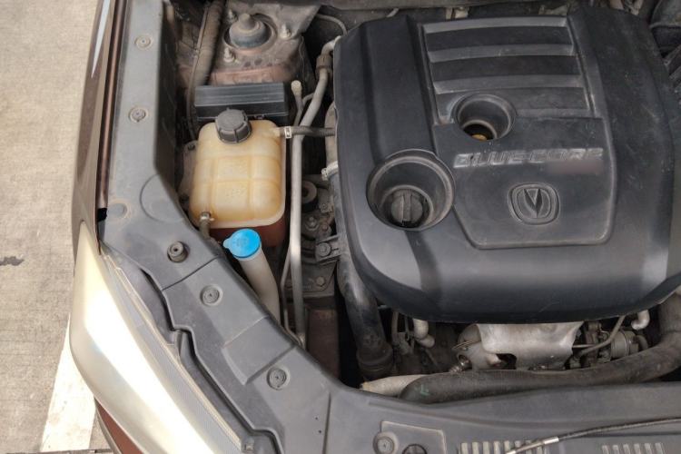 Used CHANGAN CS75 2017 Shangkui Edition 1.5T Automatic Fengyue Model Engine Bay Right