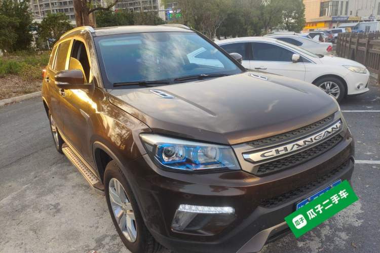 Used CHANGAN CS75 2017 Shangkui Edition 1.5T Automatic Fengyue Model Front Right 45 Deg