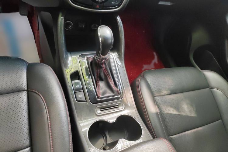 Used CHANGAN CS75 2017 Shangkui Edition 1.5T Automatic Fengxiang Model Gear Lever