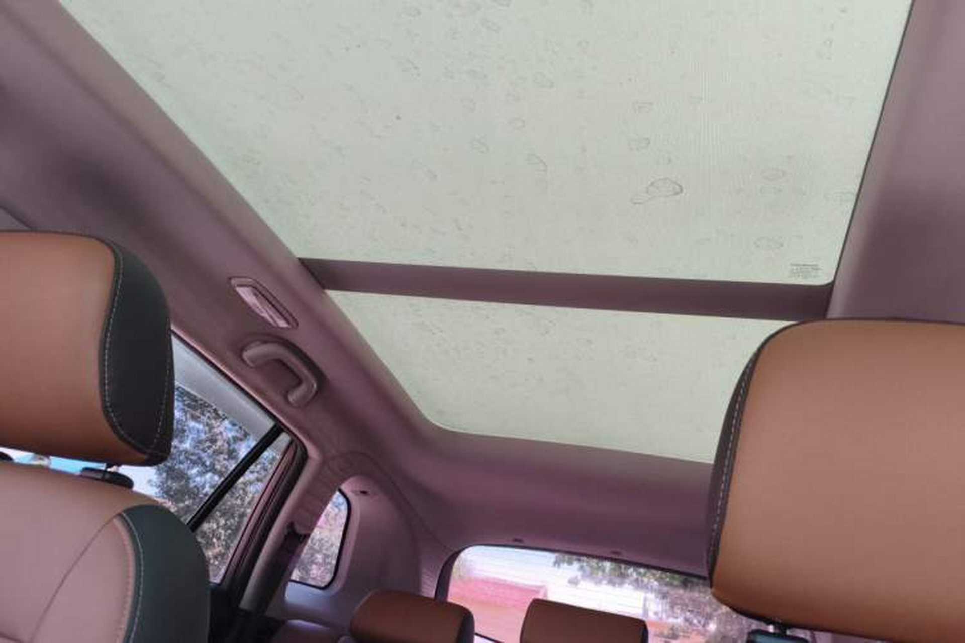 Used CHANGAN CS75 2017 Shangkui Edition 1.5T Automatic Fengxiang Model Headliner