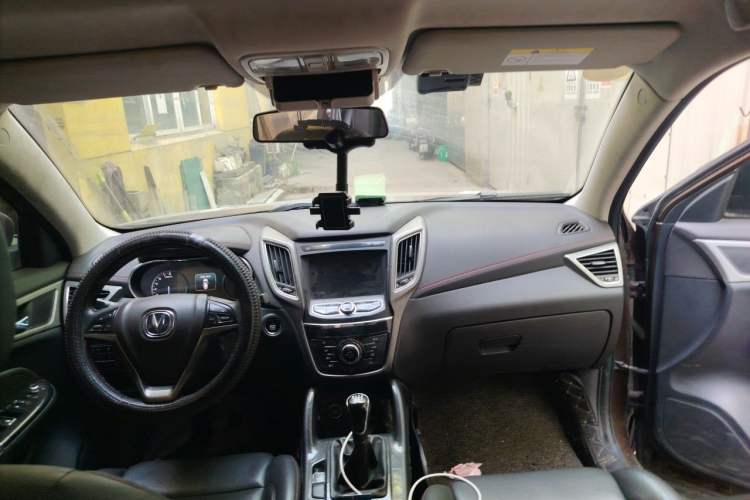 Used CHANGAN CS75 2017 Shangkui Edition 1.5T Manual Fengxiang Model Headliner