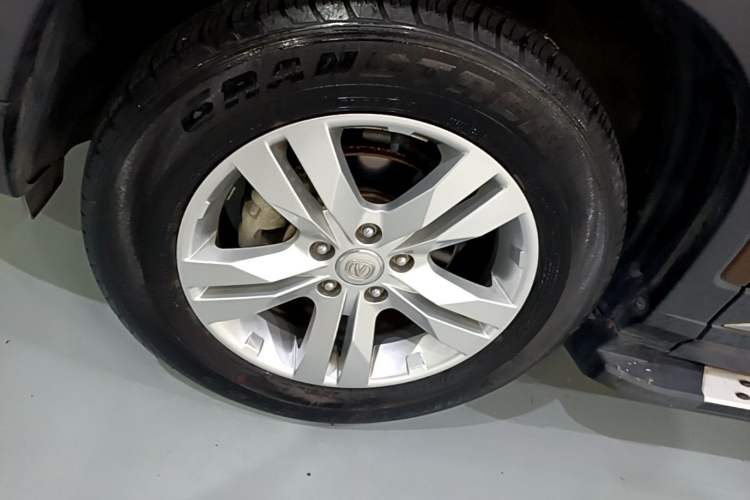 Used CHANGAN CS75 2017 Shangkui Edition 1.5T Automatic Fengxiang Model Left Front Wheel Hub