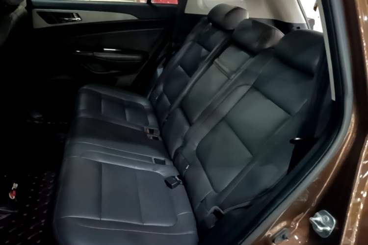 Used CHANGAN CS75 2017 Shangkui Edition 1.5T Automatic Fengxiang Model Left Rear Seat