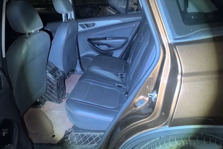 Used CHANGAN CS75 2017 Shangkui Edition 1.5T Automatic Fengxiang Model Left Rear Seat