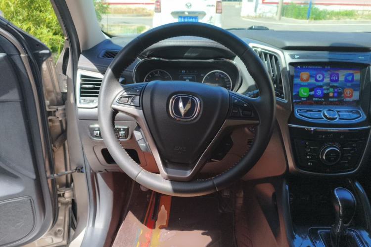 Used CHANGAN CS75 2017 Shangkui Edition 1.5T Automatic Fengxiang Model Steering Wheel