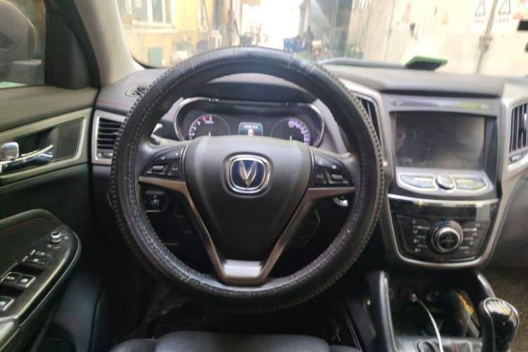 Used CHANGAN CS75 2017 Shangkui Edition 1.5T Manual Fengxiang Model Steering Wheel
