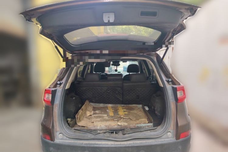 Used CHANGAN CS75 2017 Shangkui Edition 1.5T Manual Fengxiang Model Trunk