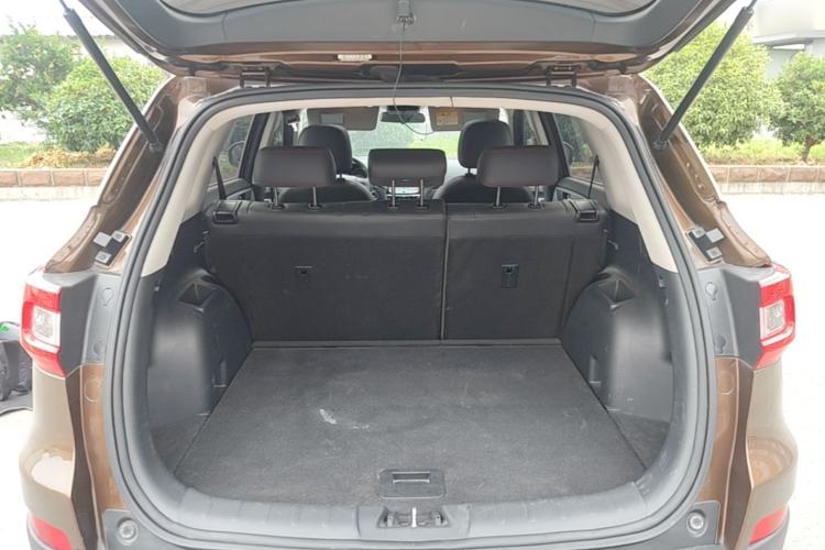 Used CHANGAN CS75 2017 Shangkui Edition 1.5T Automatic Fengyue Model Trunk