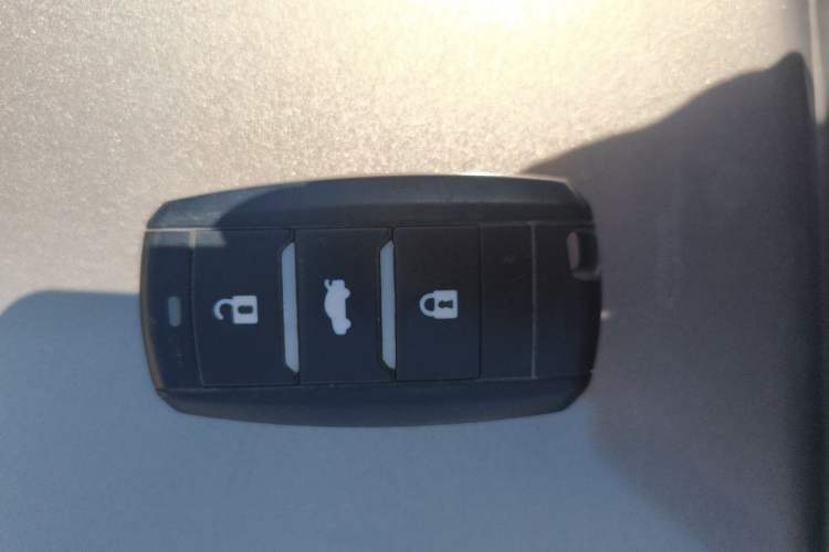 Used CHANGAN CS75 2017 Shangkui Edition 1.5T Automatic Fengxiang Model Vehicle Key