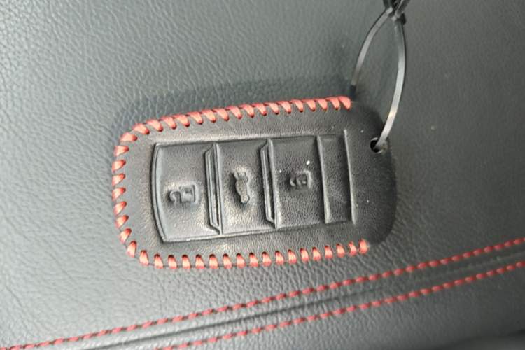 Used CHANGAN CS75 2017 Shangkui Edition 1.5T Automatic Fengyue Model Vehicle Key