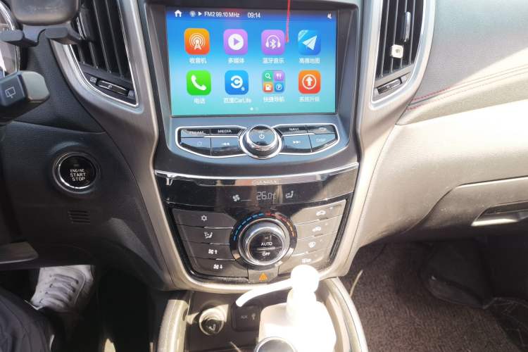 Used CHANGAN CS75 2017 Shangkui Edition 1.5T Automatic Fengxiang Model Audio And AC Panel