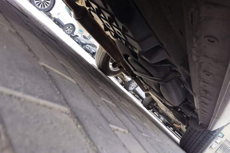 Used CHANGAN CS75 2017 Shangkui Edition 1.5T Automatic Fengxiang Model Chassis Front Left