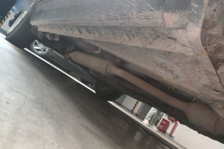 Used CHANGAN CS75 2017 Shangkui Edition 1.5T Automatic Fengxiang Model Chassis Front Right