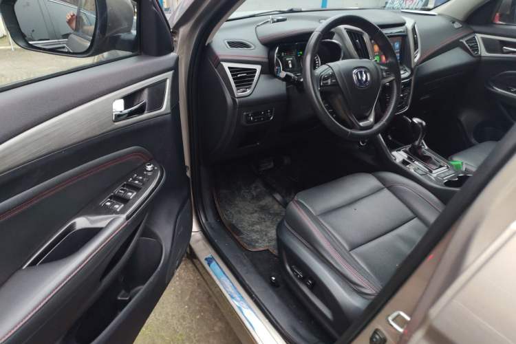 Used CHANGAN CS75 2017 Shangkui Edition 1.5T Automatic Fengyu Model Driver Seat