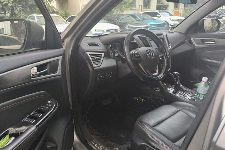 Used CHANGAN CS75 2017 Shangkui Edition 1.5T Automatic Fengxiang Model Driver Seat