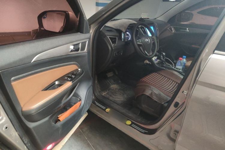 Used CHANGAN CS75 2017 Shangkui Edition 1.5T Automatic Fengxiang Model Driver Seat