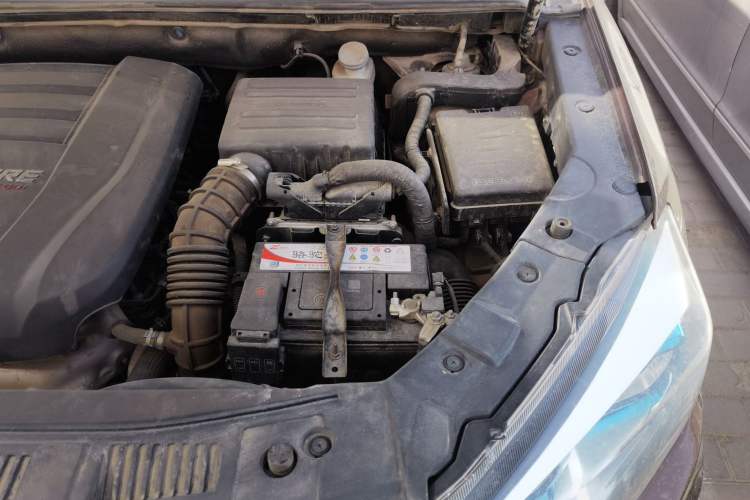 Used CHANGAN CS75 2017 Shangkui Edition 1.5T Automatic Fengxiang Model Engine Bay Left