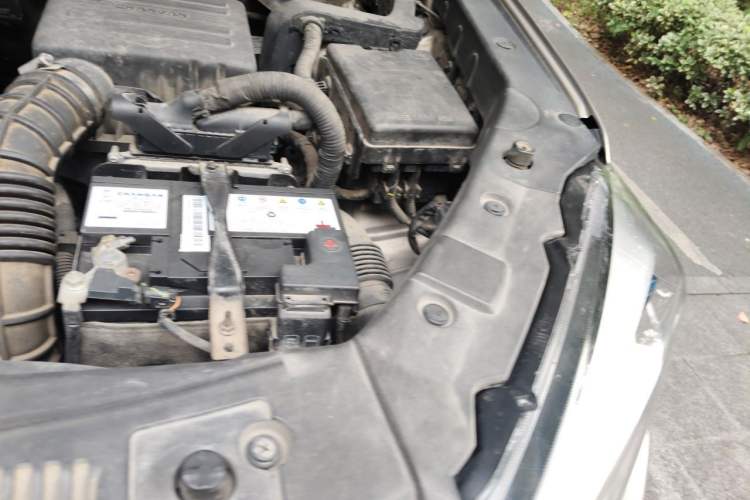 Used CHANGAN CS75 2017 Shangkui Edition 1.5T Manual Fengxiang Model Engine Bay Left