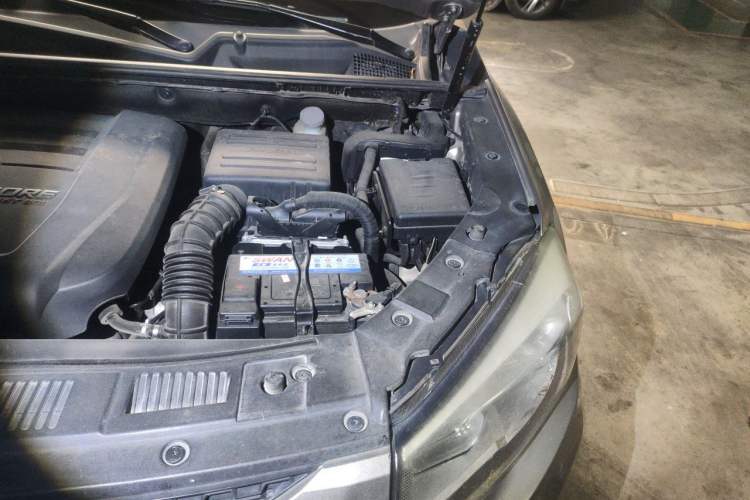 Used CHANGAN CS75 2017 Shangkui Edition 1.5T Automatic Fengxiang Model Engine Bay Left