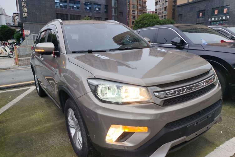 Used CHANGAN CS75 2017 Shangkui Edition 1.5T Automatic Fengyu Model Front Right 45 Deg