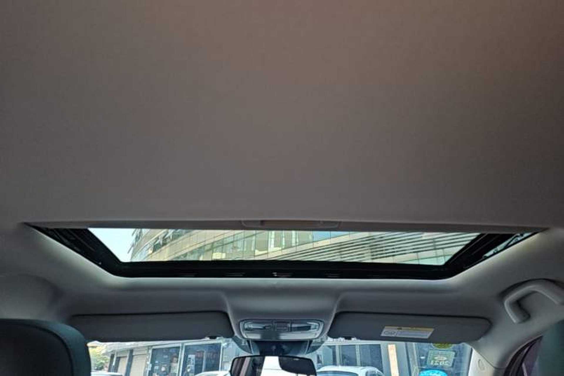 Used CHANGAN CS75 2017 Shangkui Edition 1.5T Automatic Fengyue Model Headliner