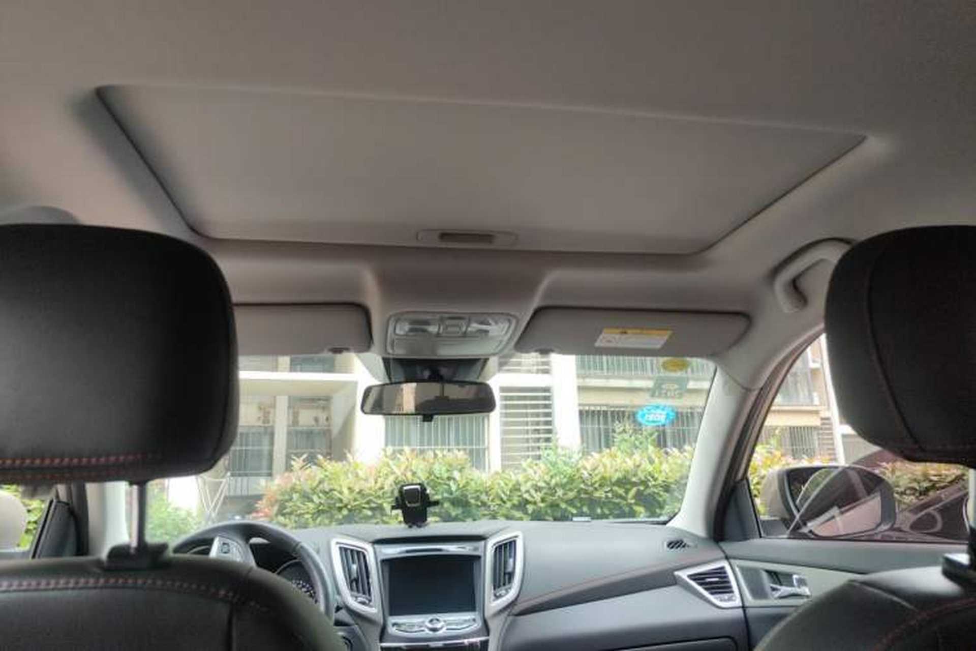 Used CHANGAN CS75 2017 Shangkui Edition 1.5T Automatic Fengyue Model Headliner