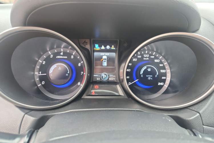 Used CHANGAN CS75 2017 Shangkui Edition 1.5T Automatic Fengyue Model Instrument Cluster