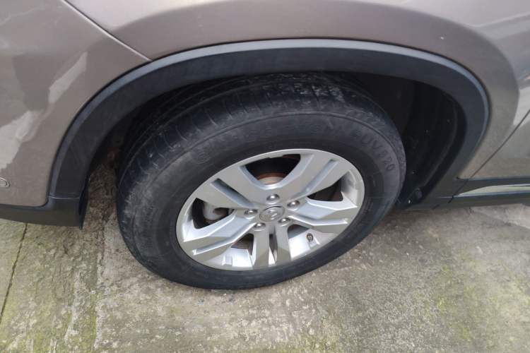 Used CHANGAN CS75 2017 Shangkui Edition 1.5T Automatic Fengyu Model Left Front Wheel Hub