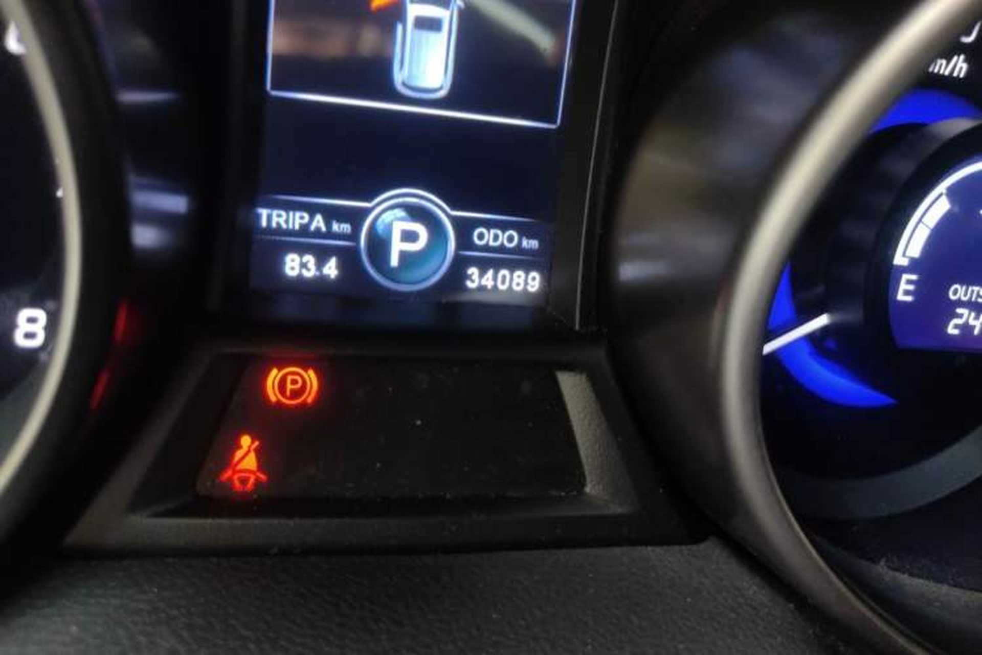 Used CHANGAN CS75 2017 Shangkui Edition 1.5T Automatic Fengyue Model Odometer Close Up
