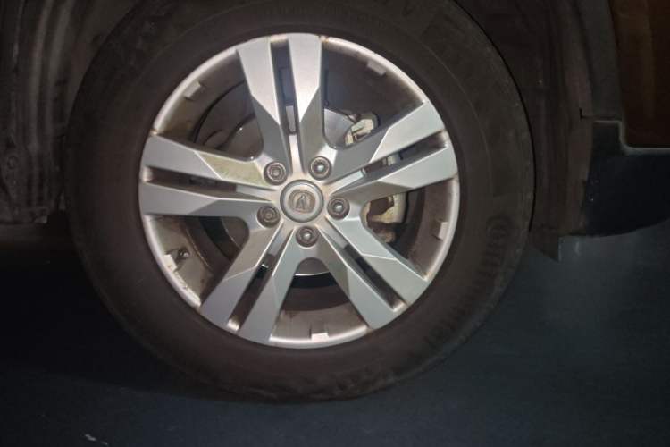 Used CHANGAN CS75 2017 Shangkui Edition 1.5T Automatic Sharp Model Right Front Wheel Hub