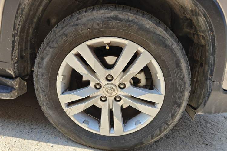 Used CHANGAN CS75 2017 Shangkui Edition 1.5T Automatic Fengxiang Model Right Front Wheel Hub
