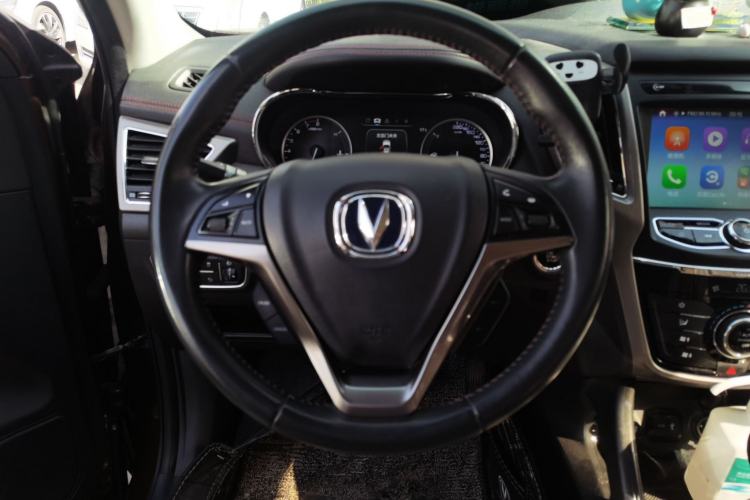 Used CHANGAN CS75 2017 Shangkui Edition 1.5T Automatic Fengxiang Model Steering Wheel