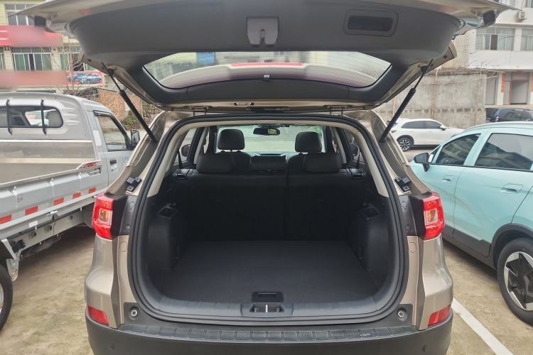 Used CHANGAN CS75 2017 Shangkui Edition 1.5T Automatic Fengyue Model Trunk
