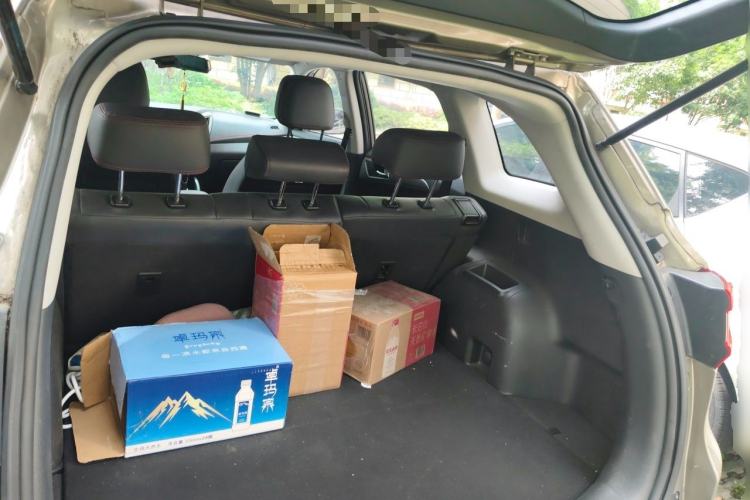 Used CHANGAN CS75 2017 Shangkui Edition 1.5T Manual Fengxiang Model Trunk