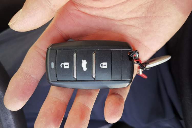 Used CHANGAN CS75 2017 Shangkui Edition 1.5T Automatic Fengxiang Model Vehicle Key