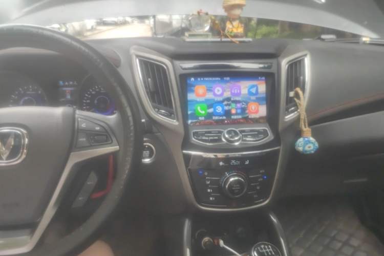 Used CHANGAN CS75 2017 Shangkui Edition 1.5T Manual Fengxiang Model Audio And AC Panel