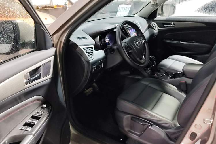 Used CHANGAN CS75 2017 Shangkui Edition 1.5T Automatic Fengyue Model Driver Seat