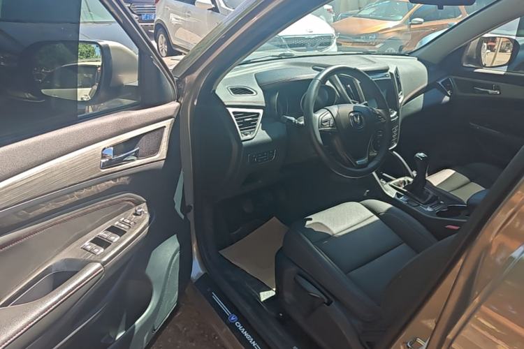 Used CHANGAN CS75 2017 Shangku Edition 1.5T Manual ZhiXiang Model Driver Seat