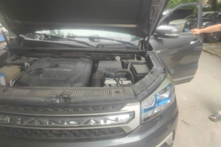 Used CHANGAN CS75 2017 Shangkui Edition 1.5T Manual Fengxiang Model Engine Bay Left