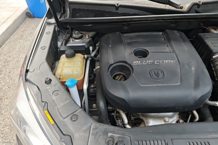 Used CHANGAN CS75 2017 Shangkui Edition 1.5T Automatic Sharp Model Engine Bay Right