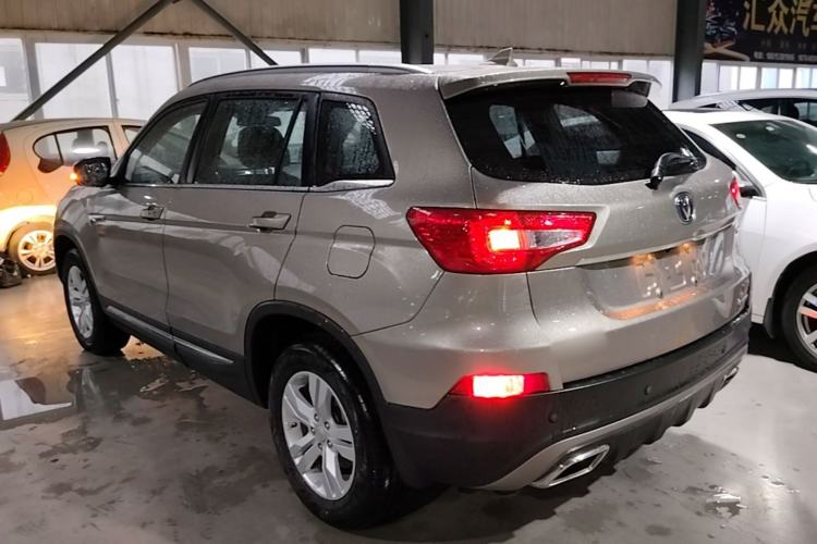 Used CHANGAN CS75 2017 Shangkui Edition 1.5T Automatic Fengyue Model Exterior 2