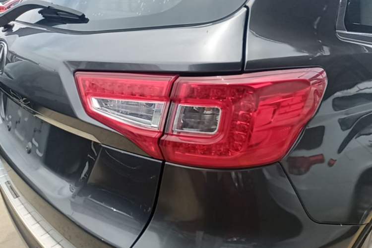 Used CHANGAN CS75 2017 Shangkui Edition 1.5T Automatic Fengyue Model Exterior 3