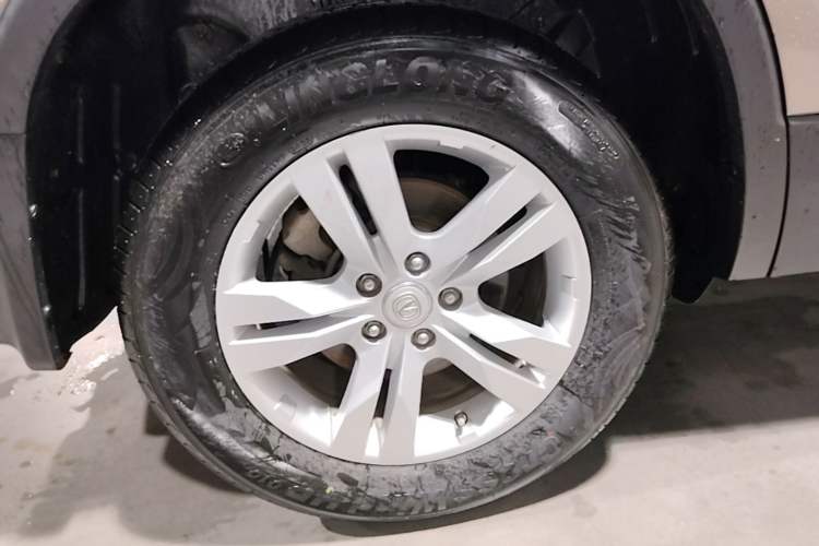 Used CHANGAN CS75 2017 Shangkui Edition 1.5T Automatic Fengyue Model Exterior 5