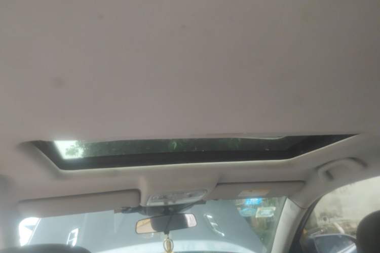 Used CHANGAN CS75 2017 Shangkui Edition 1.5T Manual Fengxiang Model Headliner