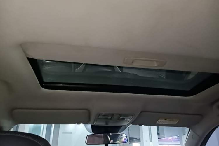 Used CHANGAN CS75 2017 Shangkui Edition 1.5T Automatic Fengyue Model Headliner