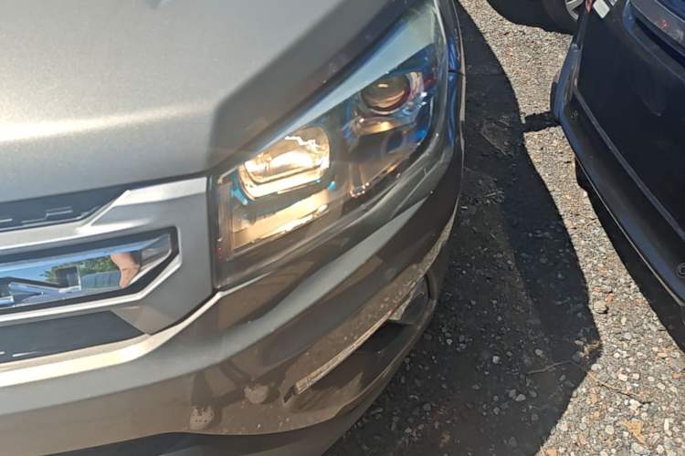 Used CHANGAN CS75 2017 Shangku Edition 1.5T Manual ZhiXiang Model Left Front Headlight