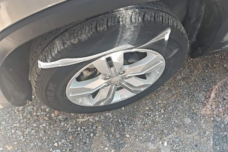 Used CHANGAN CS75 2017 Shangku Edition 1.5T Manual ZhiXiang Model Left Front Wheel Hub