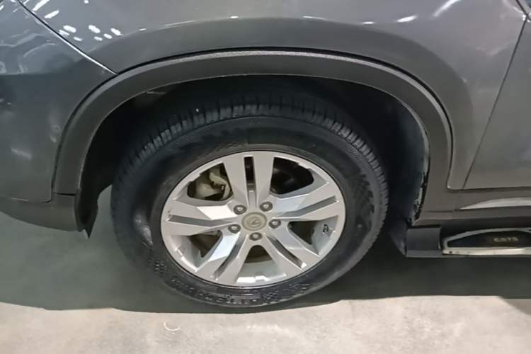 Used CHANGAN CS75 2017 Shangkui Edition 1.5T Automatic Fengyue Model Left Front Wheel Hub