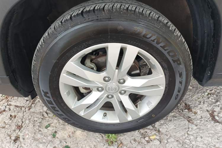 Used CHANGAN CS75 2017 Shangkui Edition 1.5T Manual Fengxiang Model Left Front Wheel Hub