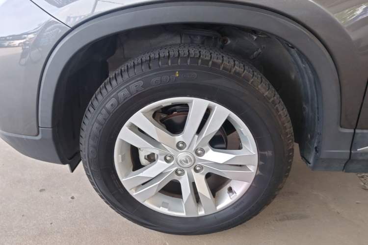 Used CHANGAN CS75 2017 Shangkui Edition 1.5T Automatic Fengxiang Model Left Front Wheel Hub